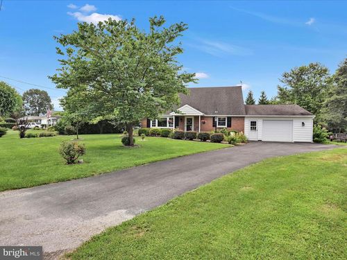 214 Reifsnyder Rd, LITITZ, PA, 17543-9613 | Card Image