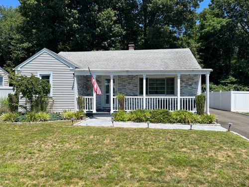 31 Forest St, East Haven, CT, 06512-3217 | Card Image