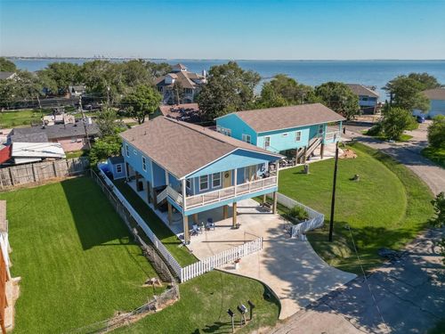 108 Bay Oaks Dr, La Porte, TX, 77571-7004 | Card Image