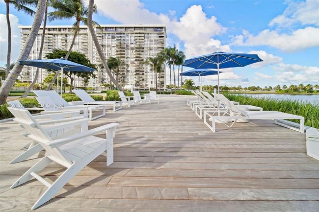 APT-402 - 555 Ne 34 Th St, Condo with 2 bedrooms, 2 bathrooms and null parking in Miami FL | Image 44
