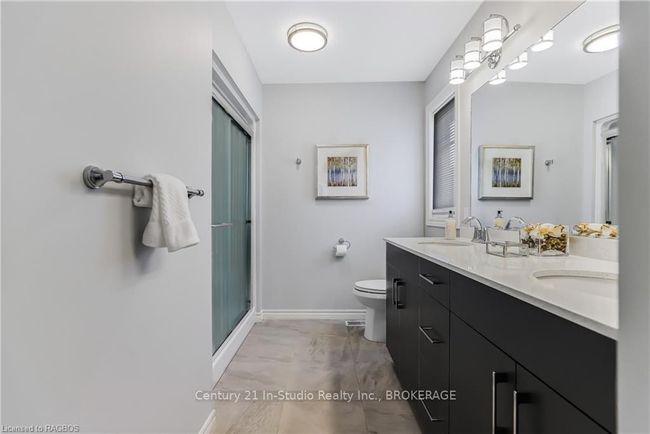 160 Hawthorn Cres, Condo with 3 bedrooms, 4 bathrooms and 2 parking in Kemble ON | Image 25