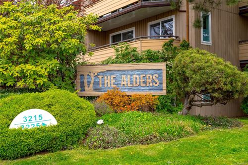 310-3215 Alder St, Saanich, BC, V8X1P3 | Card Image