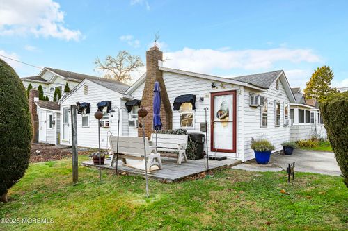 601 Central Ave, Spring Lake, NJ, 07762-1818 | Card Image