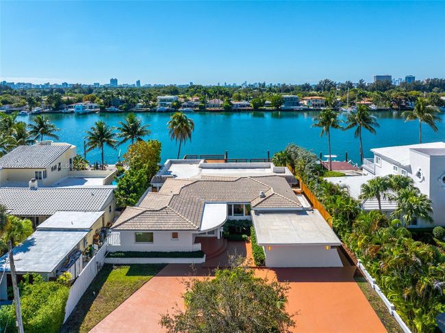 1690 Daytonia Rd, House other with 4 bedrooms, 4 bathrooms and null parking in Miami Beach FL | Image 4
