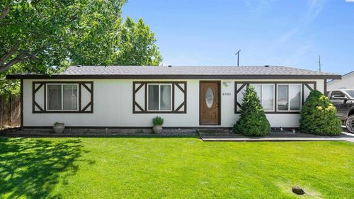 8331 W Yellowstone Ave, Kennewick, WA, 99336 | Card Image