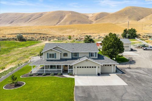 19624 N Webber Canyon Rd, Benton City, WA, 99320-8855 | Card Image