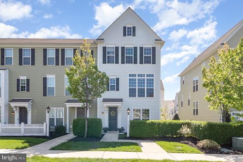 510 Old Farm Ln, MECHANICSBURG, PA, 17050-4166 | Card Image