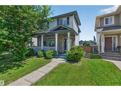 9110 Scott Cres Nw, Edmonton, AB, T6R0E7 | Card Image