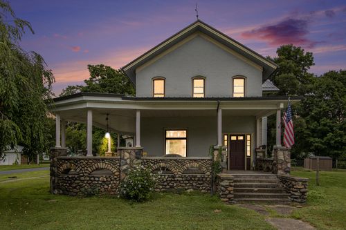 307 E Main St, Mendon, MI, 49072-9629 | Card Image