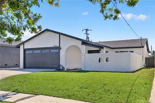 17117 S Denker Ave, Gardena, CA, 90247-5320 | Card Image