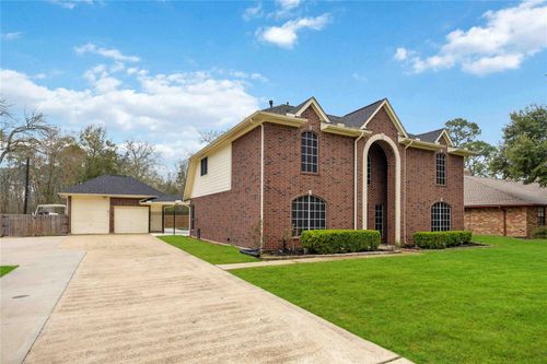 15 Finetta Ln, Alvin, TX, 77511-9252 | Card Image