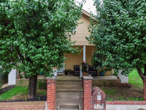 427 E Locust St, Tyler, TX, 75702-5822 | Card Image