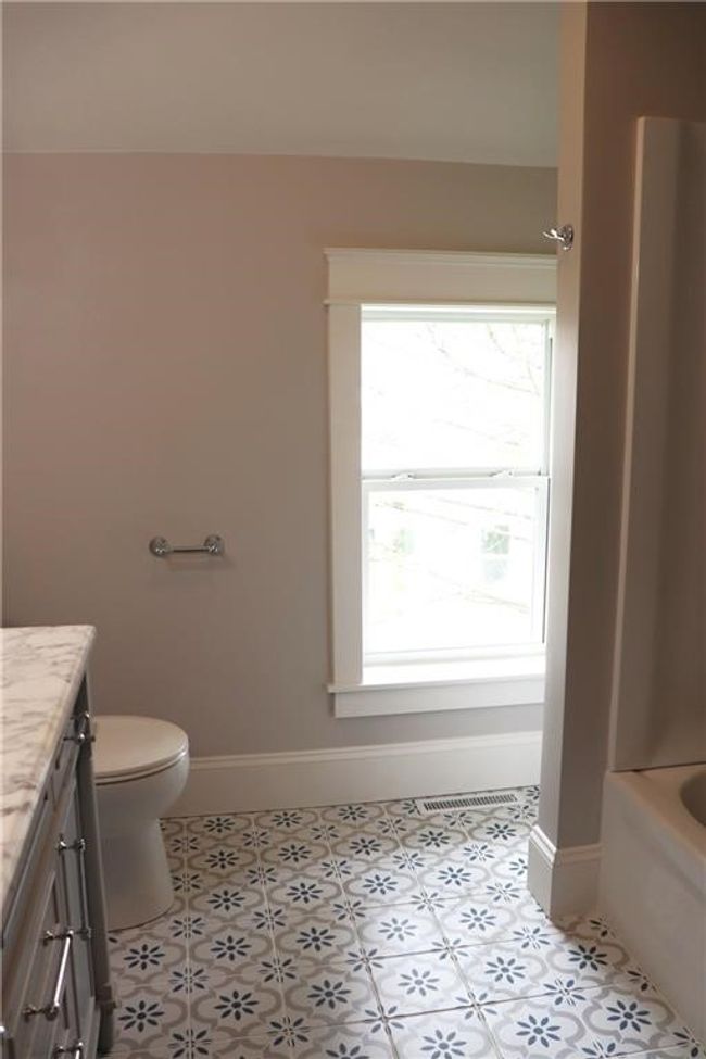 36015 Main St, House other with 5 bedrooms, 2 bathrooms and null parking in WHITEHALL WI | Image 34