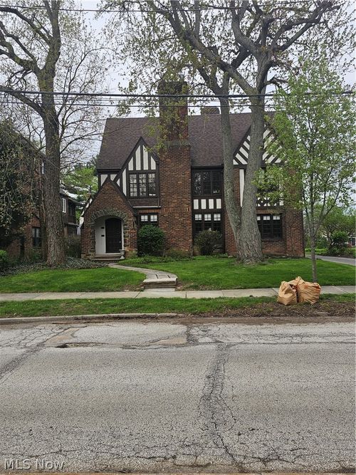 3448 Lynnfield Rd, Shaker Heights, OH, 44122-4835 | Card Image