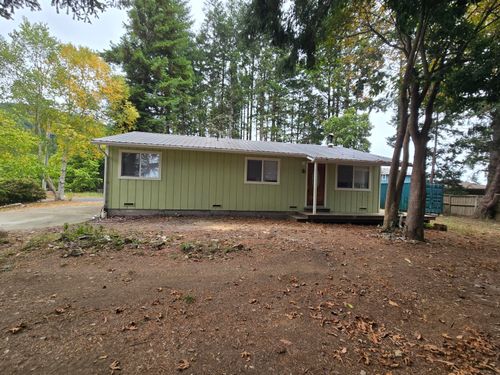 432 Redwood Rd, Whitethorn, CA, 95589-9089 | Card Image