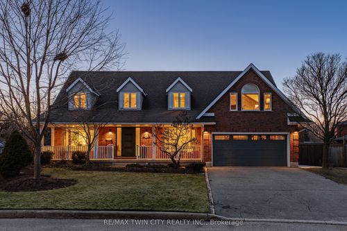 553 Sandbrooke Crt, Waterloo, ON, N2T2H4 | Card Image