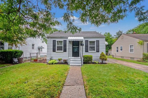 19315 Kingsville St, Harper Woods, MI, 48225-2143 | Card Image