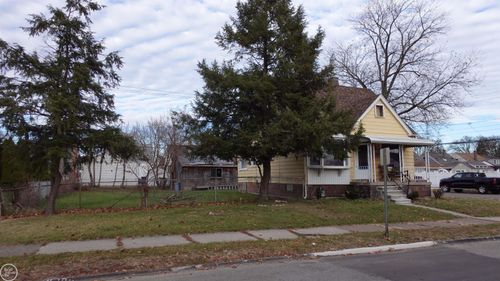 808 White Ave, Lincoln Park, MI, 48146-2712 | Card Image