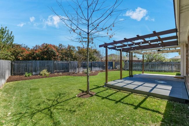 Gorgeous landscaping and great privacy! | Image 23