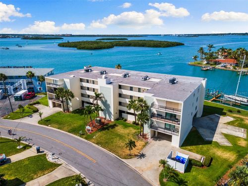 apt-303-12525 3rd St E, TREASURE ISLAND, FL, 33706-4401 | Card Image