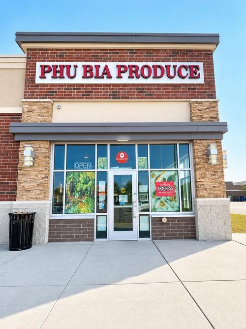 1350 Shingle Creek Parkway, Brooklyn Center, MN, 55430 | Card Image
