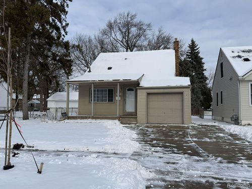 24440 New York St, Dearborn, MI, 48124-4482 | Card Image