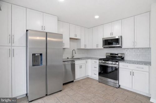 2760 Brier Pond Cir, WOODBRIDGE, VA, 22191-5136 | Card Image