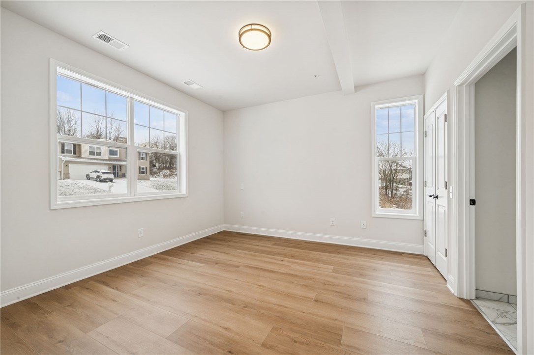 Residential in Elizabeth Twp/Boro 4