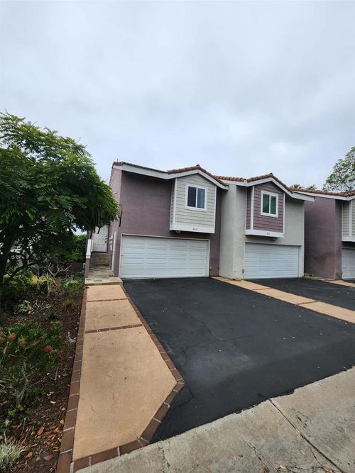 809 Highland Dr, Solana Beach, CA, 92075-2491 | Card Image