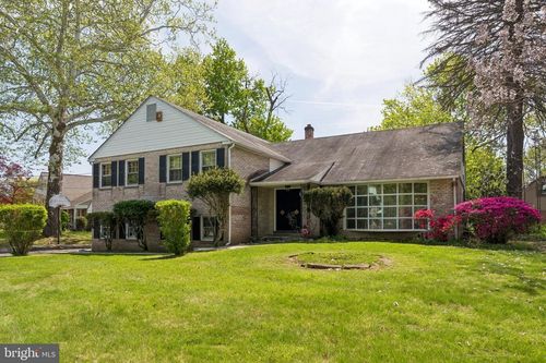 7 Arthur Ct, WALLINGFORD, PA, 19086-6609 | Card Image