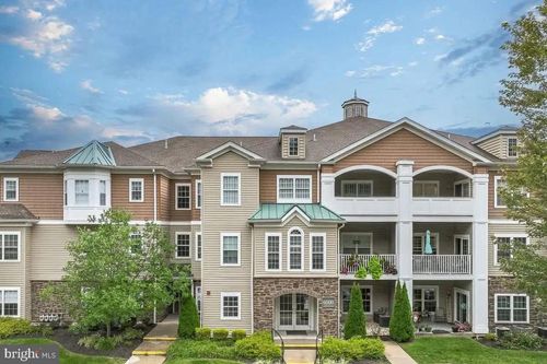 apt-207-7000 Village Way, Marcus Hook, PA, 19061-6843 | Card Image