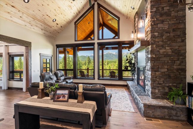 40149 Us Highway 2, House other with 6 bedrooms, 5 bathrooms and null parking in Libby MT | Image 8