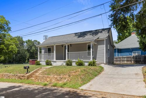 550 Green St, Woodruff, SC, 29388-1718 | Card Image