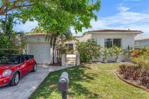 9057 Emerson Ave, Surfside, FL, 33154-3213 | Card Image