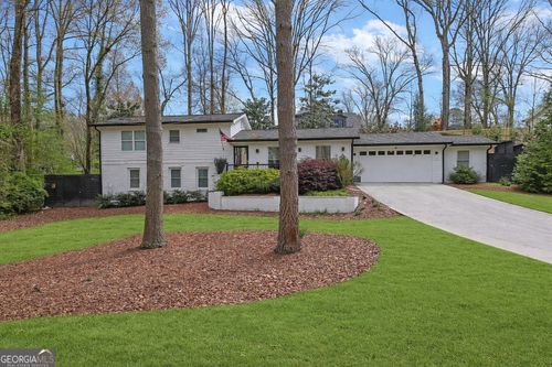 70 Bonnie Ln, Sandy Springs, GA, 30328-3033 | Card Image