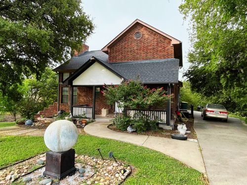 2460 Waterstone Dr, Cedar Hill, TX, 75104-2419 | Card Image