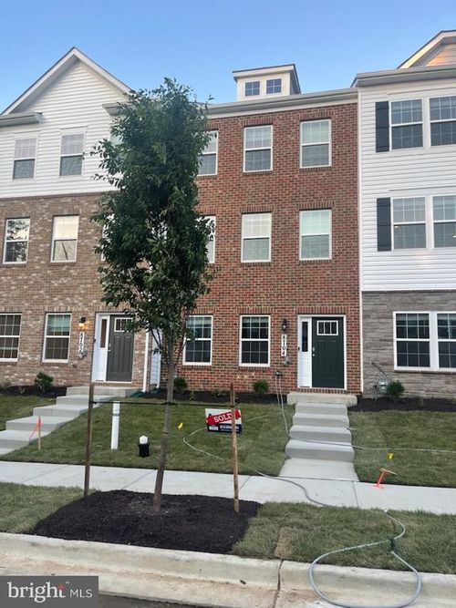 8704 Cherrybark Rd, CLINTON, MD, 20735-9908 | Card Image