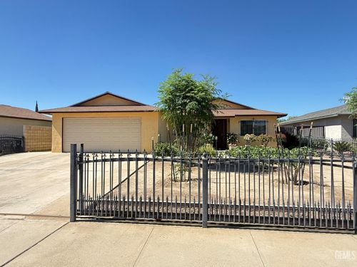 1107 20th Ave, Delano, CA, 93215-1129 | Card Image
