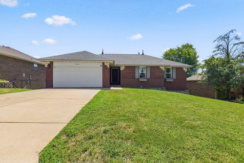 4048 W Falcon Drive, Battlefield, MO, 65619 | Card Image