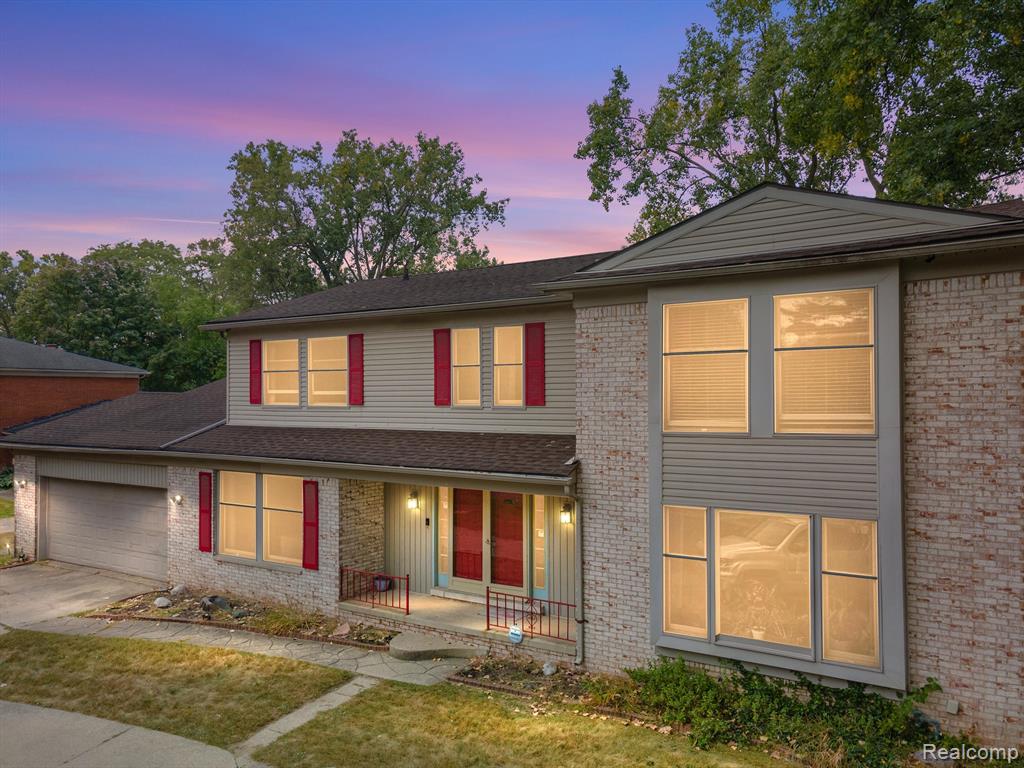 Lafayette Cir, Southfield, MI 48075