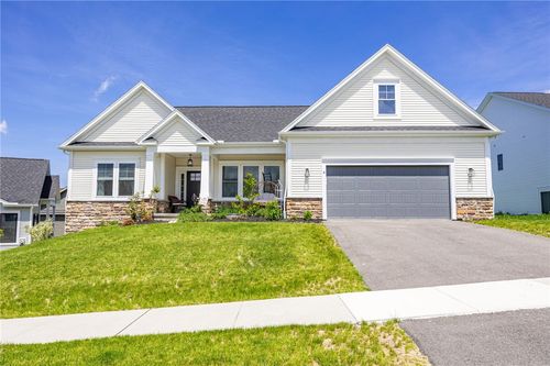 4 Black Wood Cir, Pittsford, NY, 14534-9652 | Card Image
