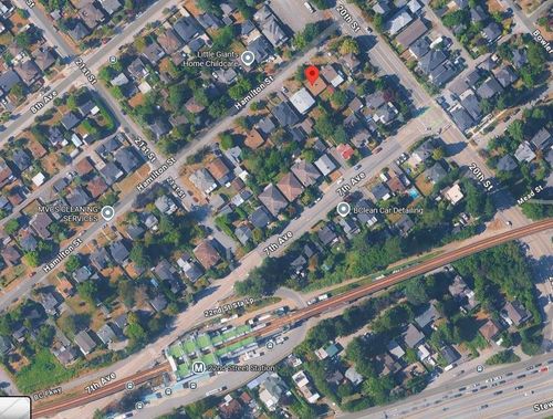 2006 Hamilton St, New Westminster, BC, V3M2P6 | Card Image