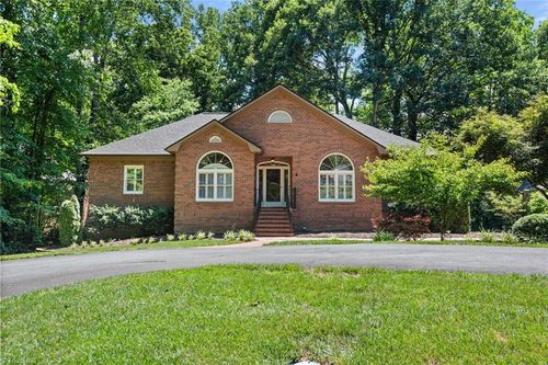 5021 Meadow Hill Ct, Winston Salem, NC, 27106-4279 | Card Image