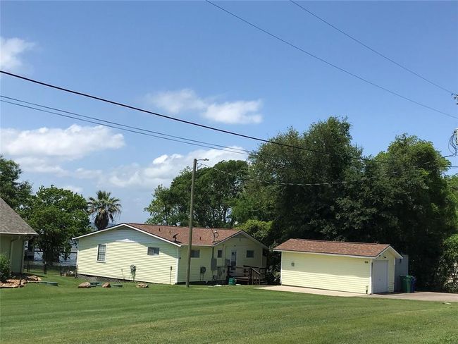 104 Bayside St, House other with 2 bedrooms, 2 bathrooms and 1 parking in Livingston TX | Image 32