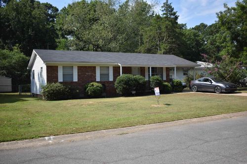 9 Evergreen Dr, Searcy, AR, 72143-3813 | Card Image