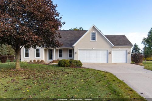 W9246 Lamise Way, DALE, WI, 54944 | Card Image