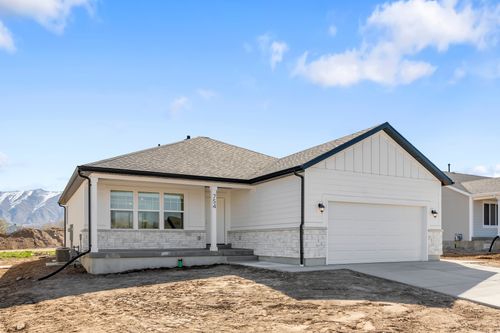 212-549 W 760 N, Tremonton, UT, 84337-6836 | Card Image