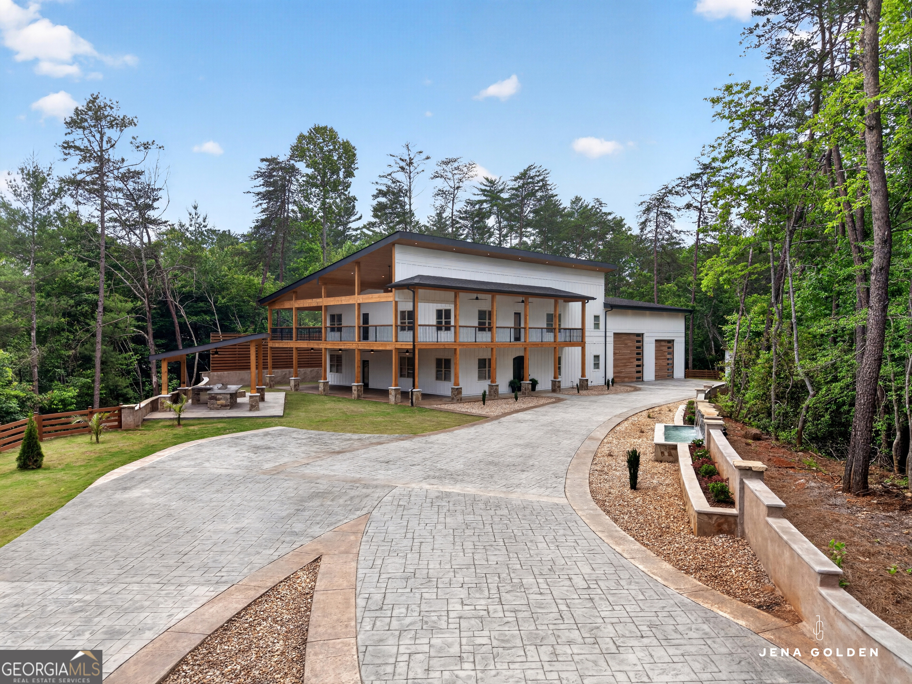 Residential in Dahlonega