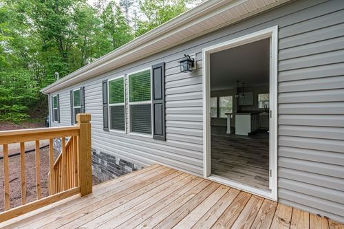 1000 Mining Town Rd, Mountain City, TN, 37683-6053 | Card Image