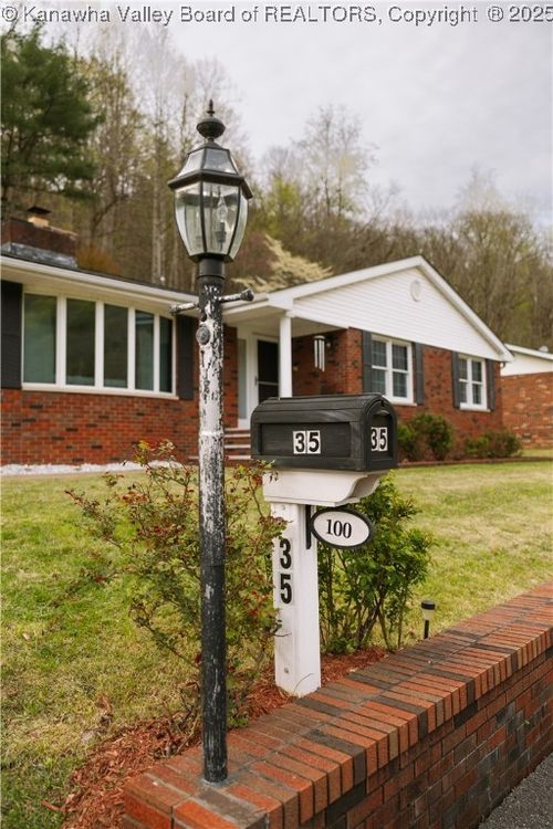 35 Belpac Cir, Logan, WV, 25601-5054 | Card Image